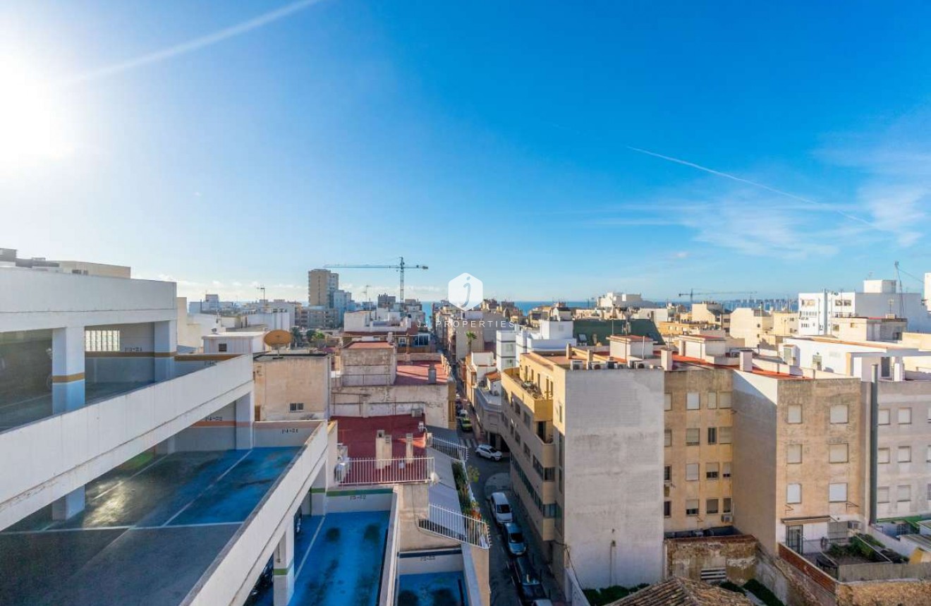 Resale - Apartment / flat -
Torrevieja - Costa Blanca