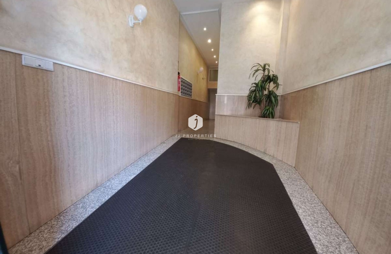 Resale - Apartment / flat -
Torrevieja - Costa Blanca