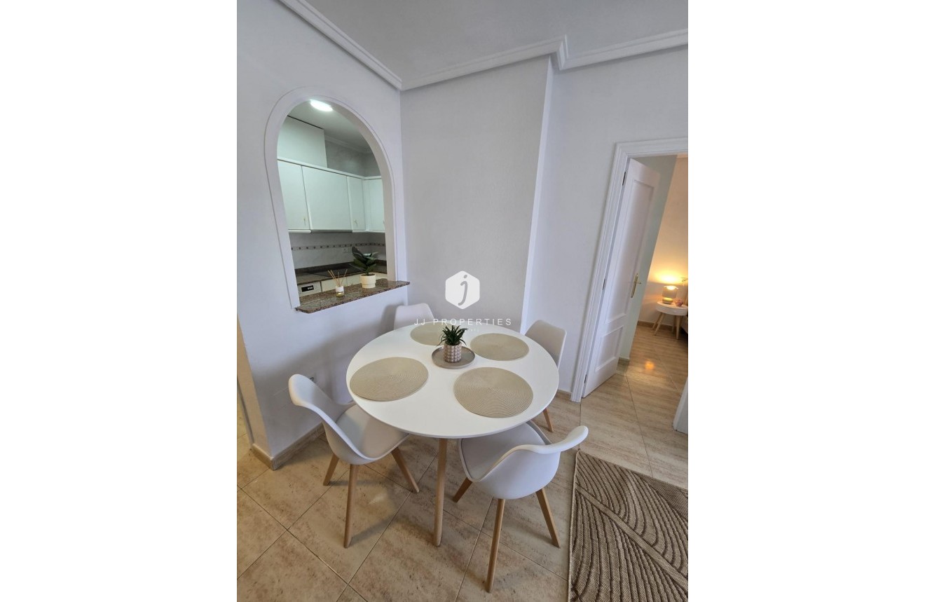 Segunda mano - Apartamento / piso -
Torrevieja - Torreblanca