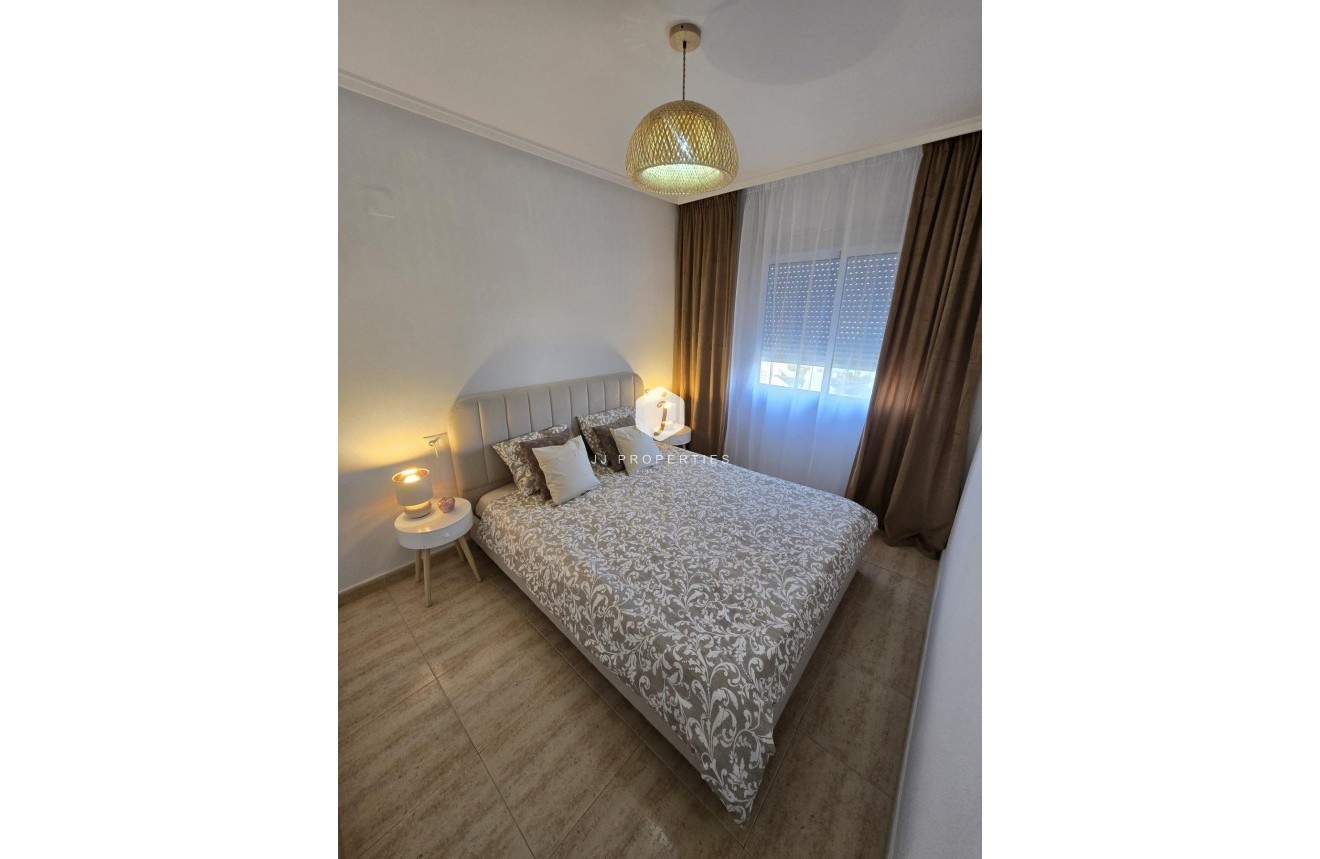 Segunda mano - Apartamento / piso -
Torrevieja - Torreblanca