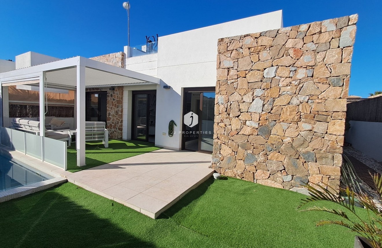 Resale - Villa -
Cabo Roig - Costa Blanca