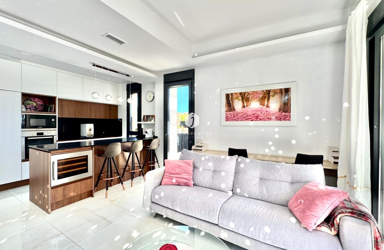 Resale - Villa -
Orihuela Costa - Lomas de Cabo Roig