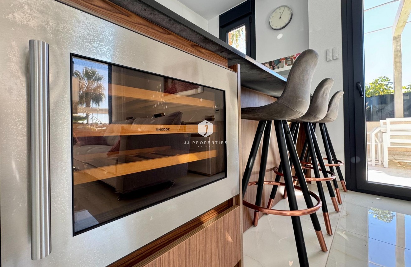 Resale - Villa -
Orihuela Costa - Lomas de Cabo Roig