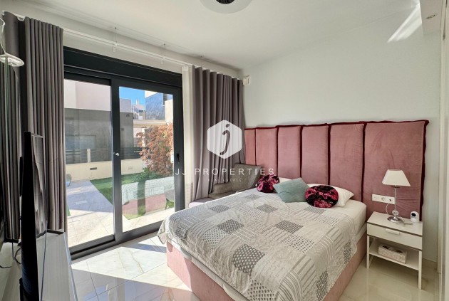 Resale - Villa -
Orihuela Costa - Lomas de Cabo Roig