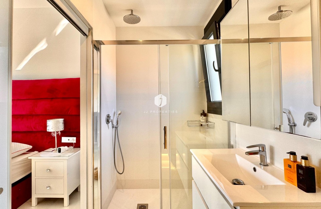 Resale - Villa -
Orihuela Costa - Lomas de Cabo Roig