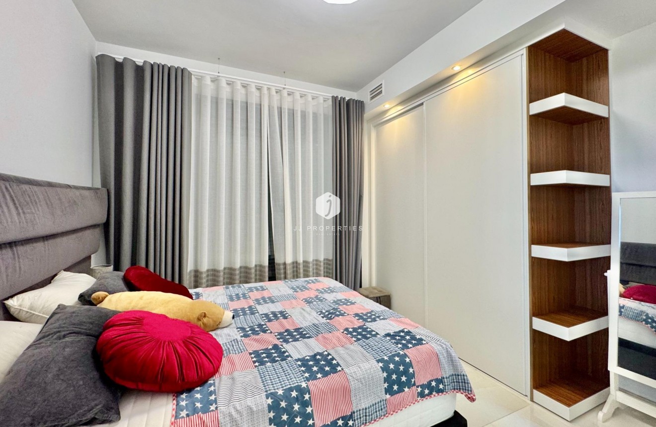 Resale - Villa -
Orihuela Costa - Lomas de Cabo Roig