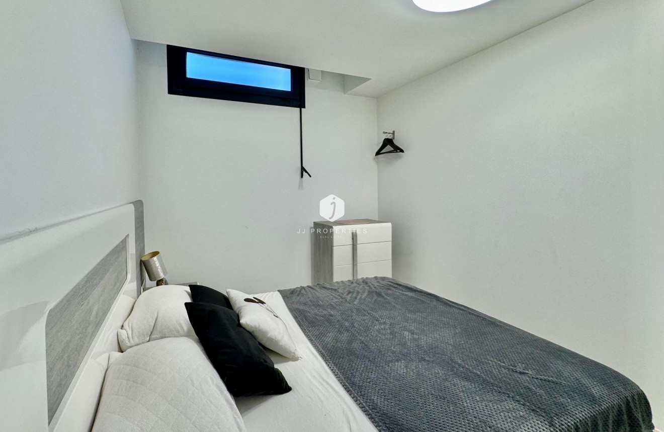 Resale - Villa -
Orihuela Costa - Lomas de Cabo Roig