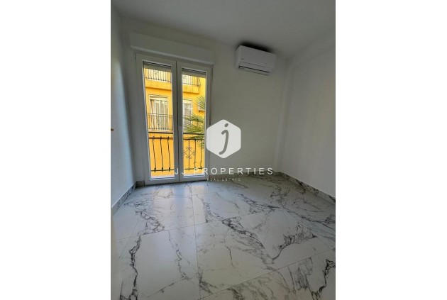 Resale - Apartment / flat -
Torrevieja - La veleta