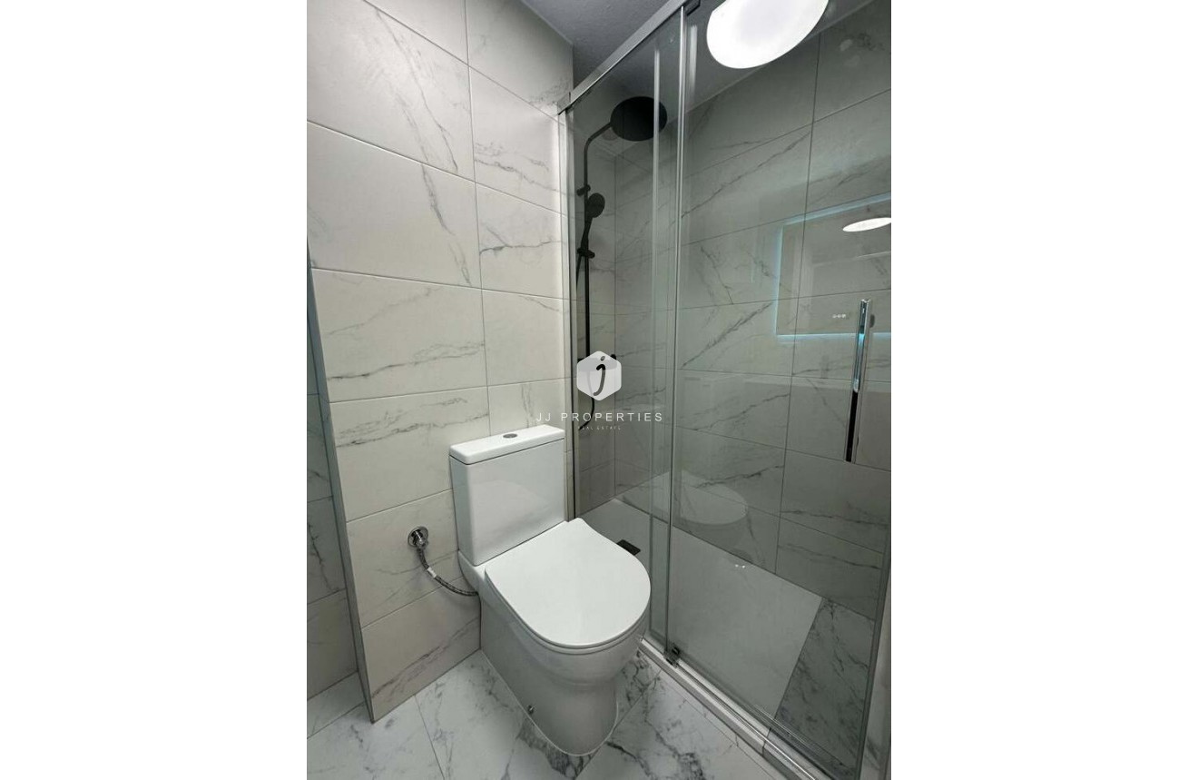 Resale - Apartment / flat -
Torrevieja - La veleta