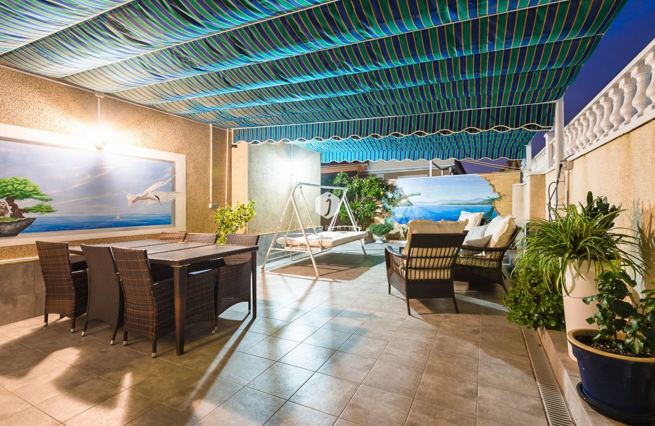 Resale - Villa -
Torrevieja - Costa Blanca