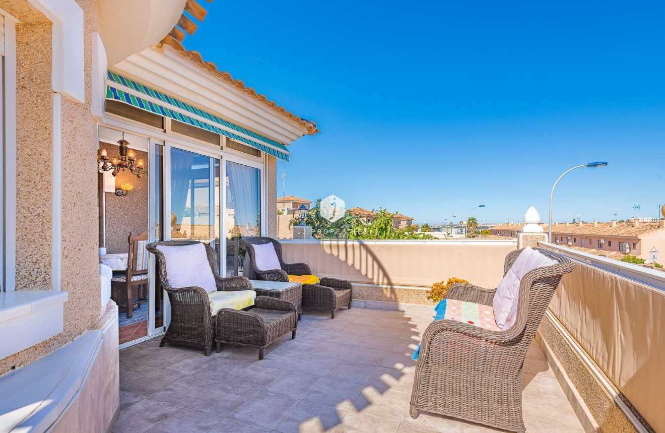 Resale - Villa -
Torrevieja - Costa Blanca