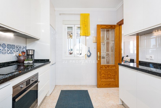 Resale - Villa -
Torrevieja - Costa Blanca