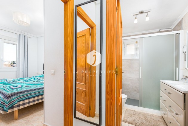 Resale - Villa -
Torrevieja - Costa Blanca