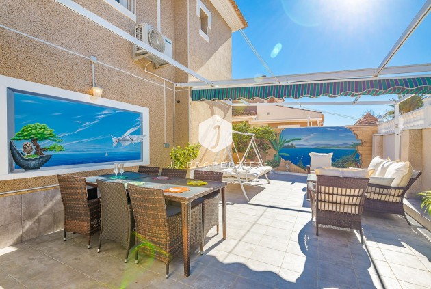 Resale - Villa -
Torrevieja - Costa Blanca