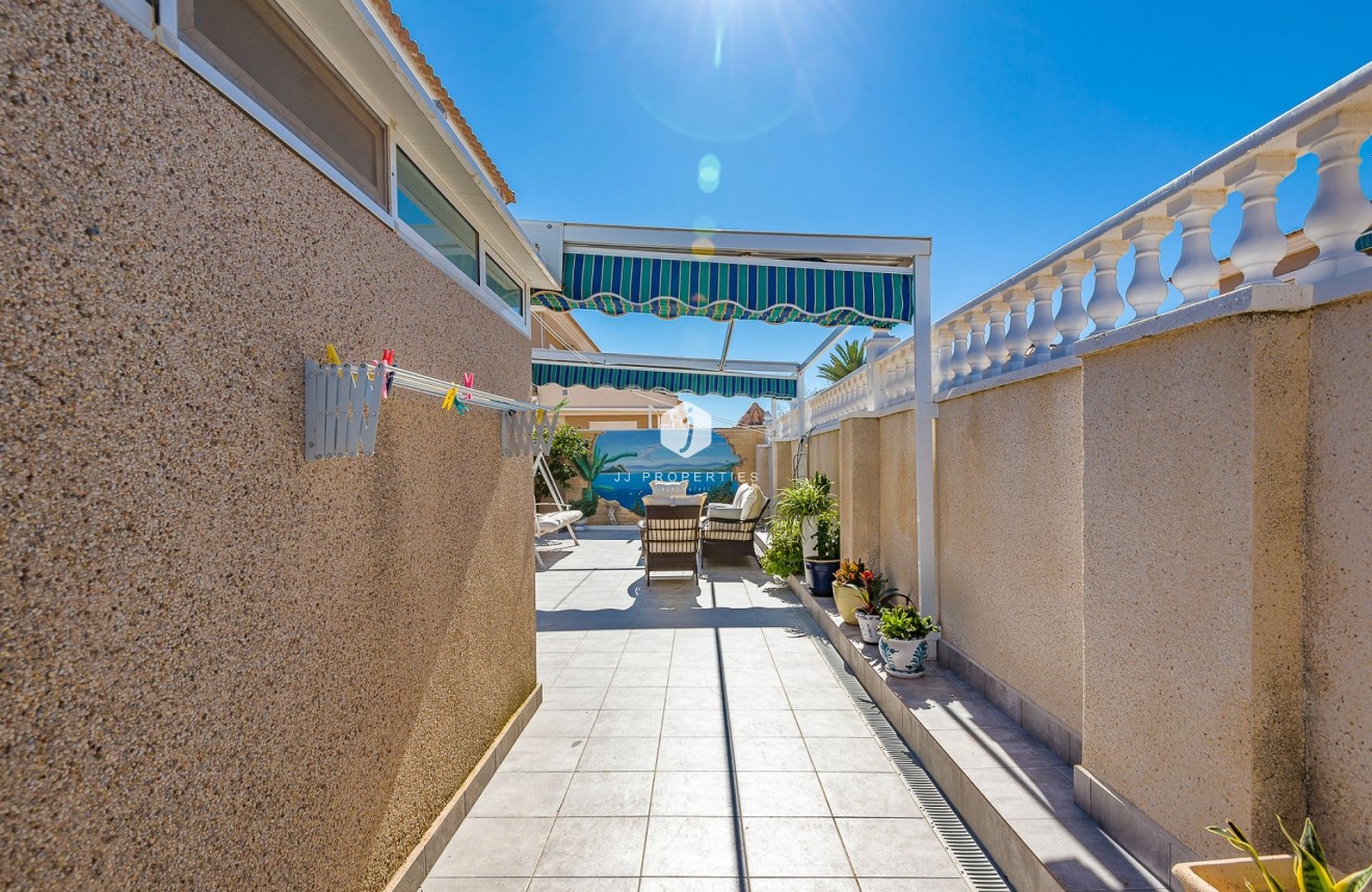 Resale - Villa -
Torrevieja - Costa Blanca