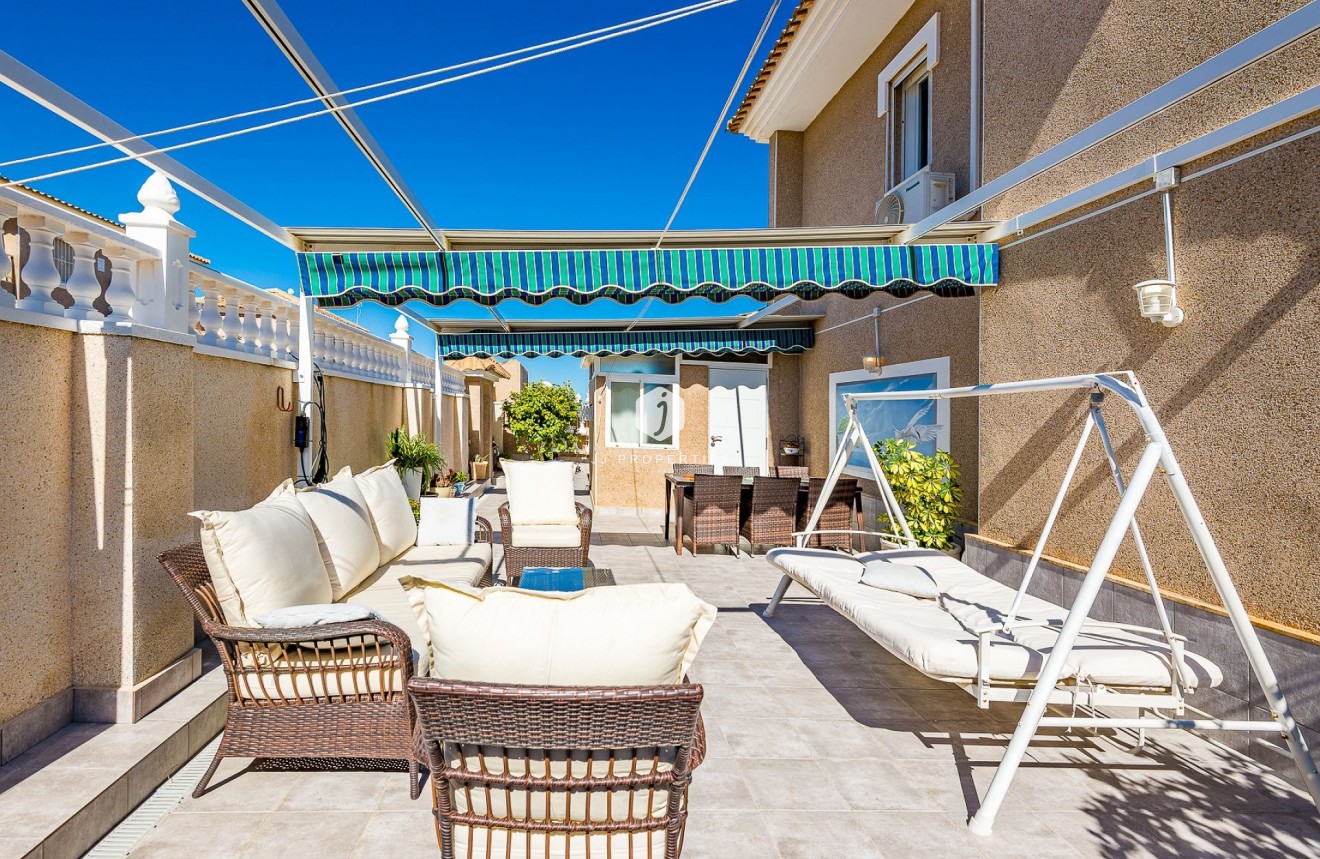Resale - Villa -
Torrevieja - Costa Blanca