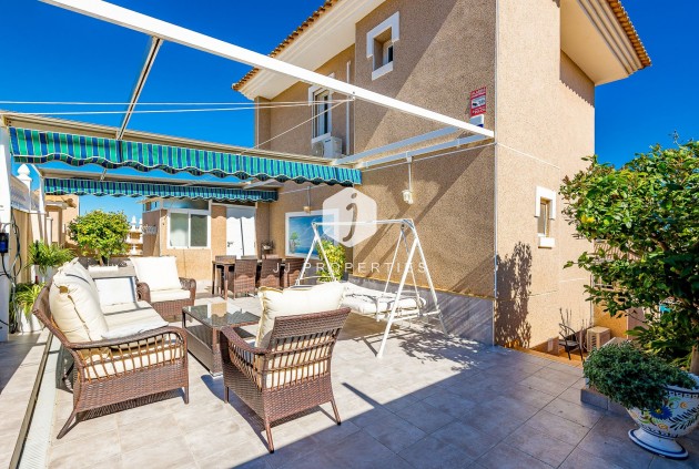 Resale - Villa -
Torrevieja - Costa Blanca