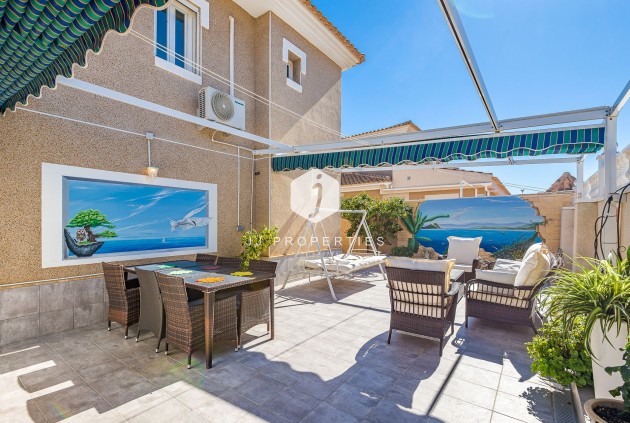 Resale - Villa -
Torrevieja - Costa Blanca