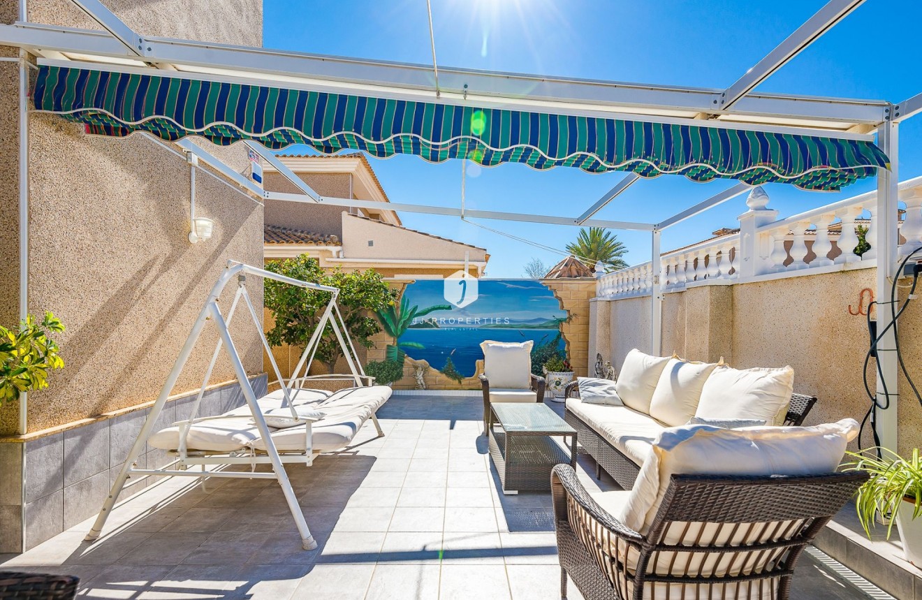 Resale - Villa -
Torrevieja - Costa Blanca