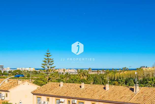 Resale - Villa -
Torrevieja - Costa Blanca