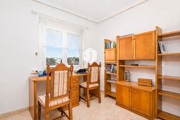 Resale - Villa -
Torrevieja - Costa Blanca