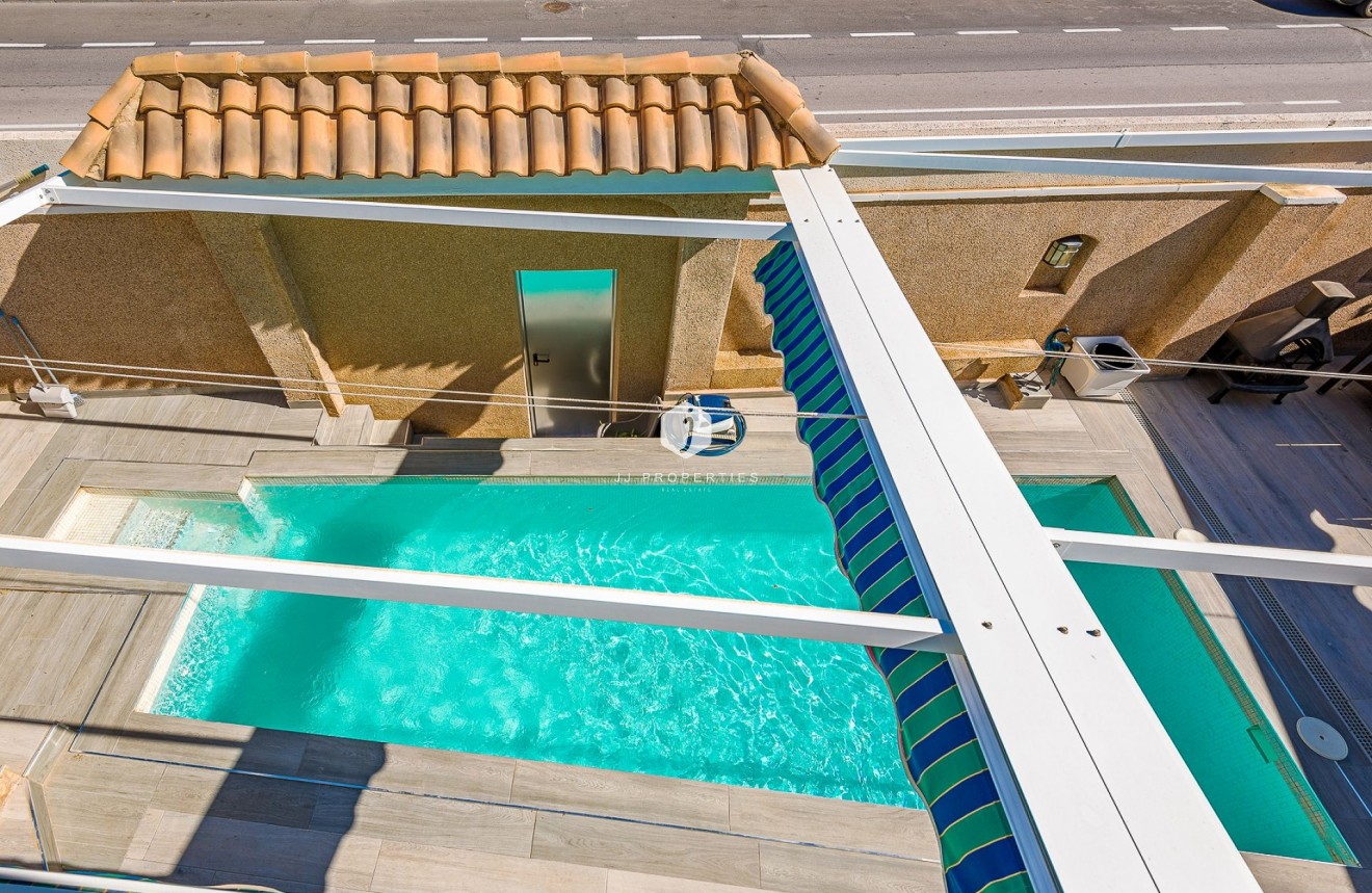 Resale - Villa -
Torrevieja - Costa Blanca