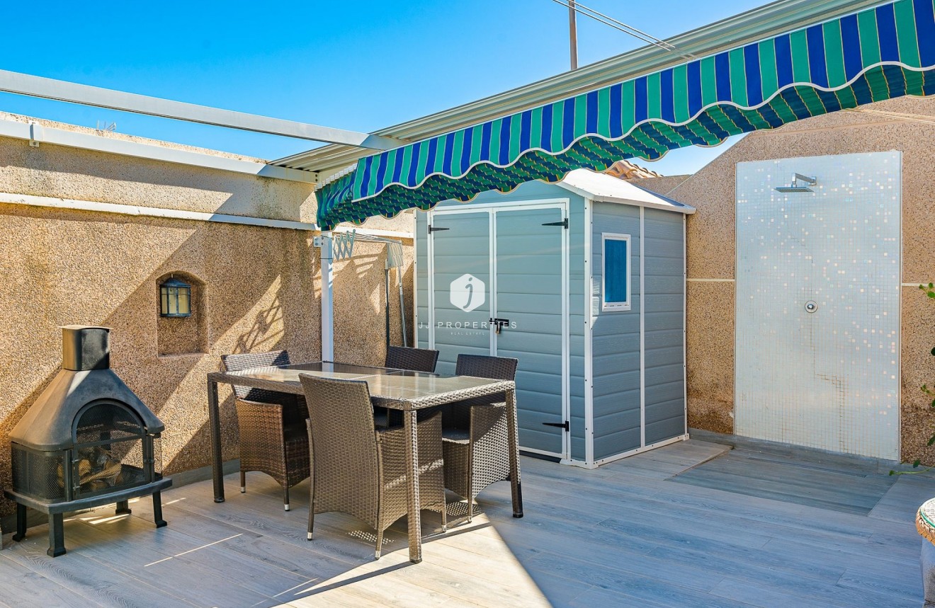 Resale - Villa -
Torrevieja - Costa Blanca