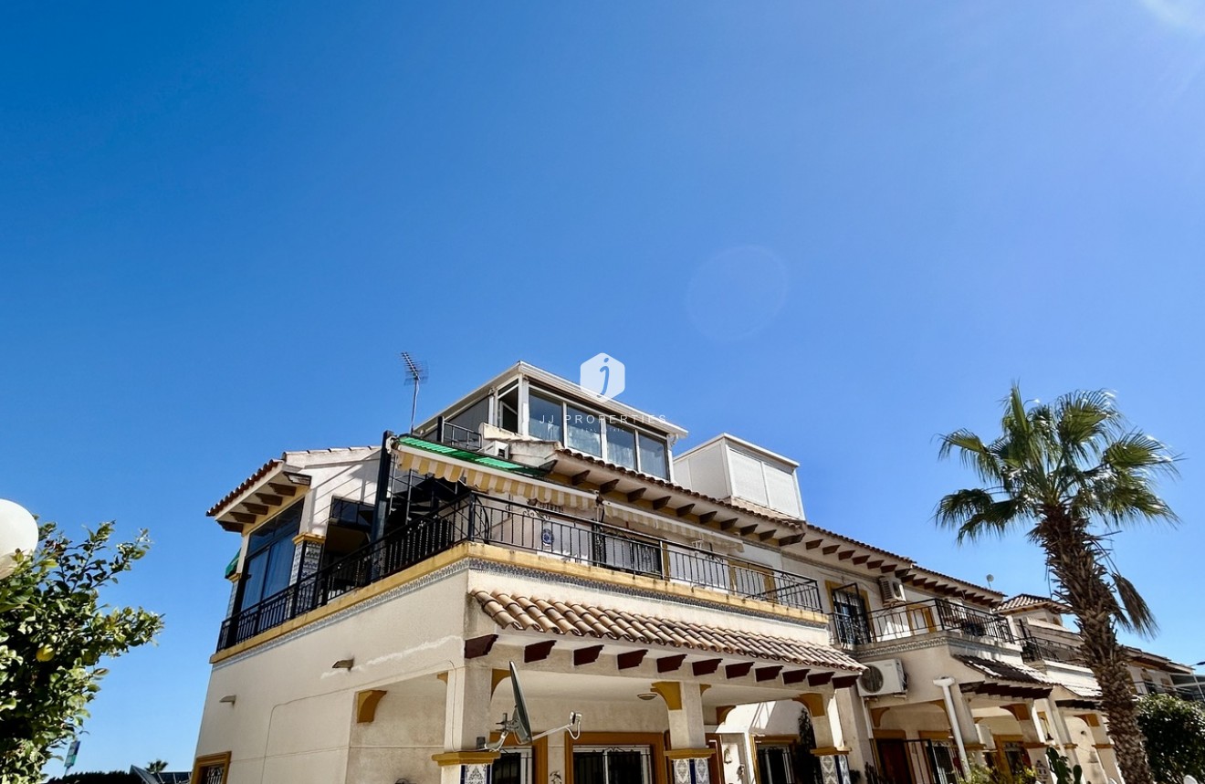 Resale - Apartment / flat -
Punta Prima - Costa Blanca