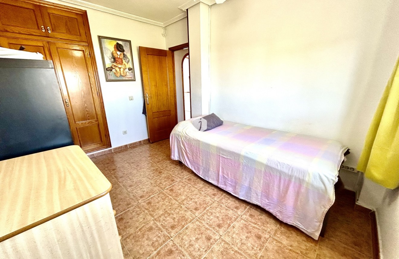 Resale - Apartment / flat -
Punta Prima - Costa Blanca