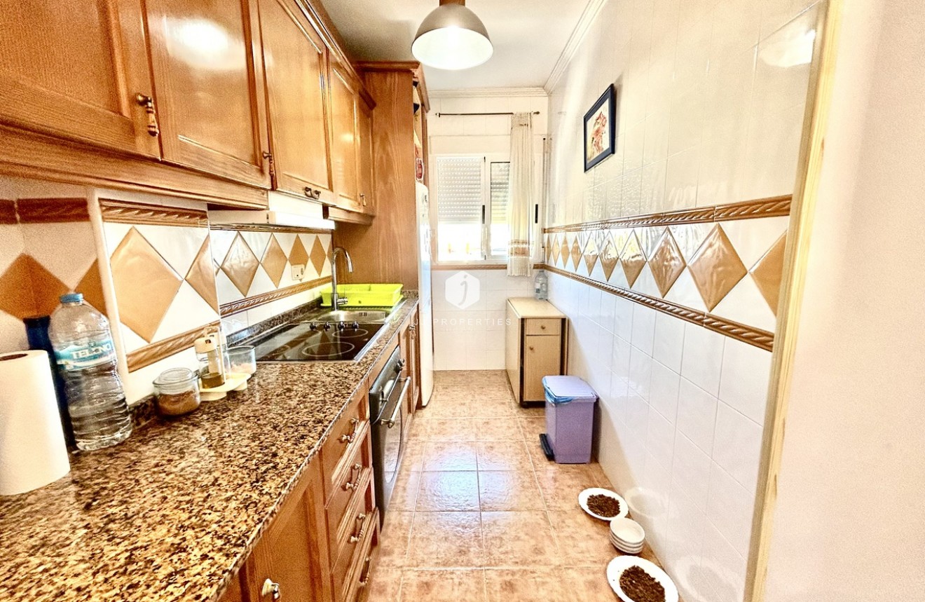 Resale - Apartment / flat -
Punta Prima - Costa Blanca