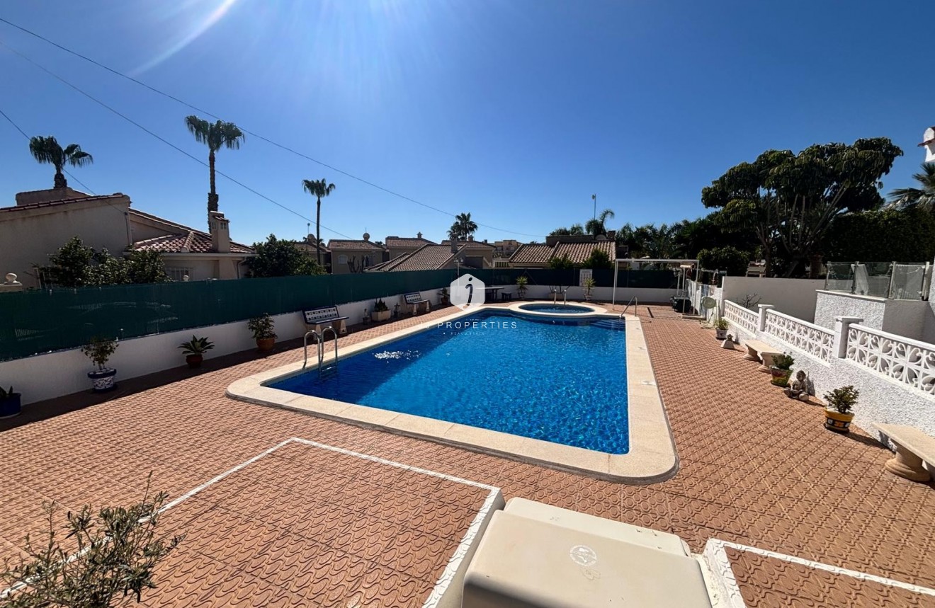 Resale - Villa -
Ciudad Quesada - Costa Blanca