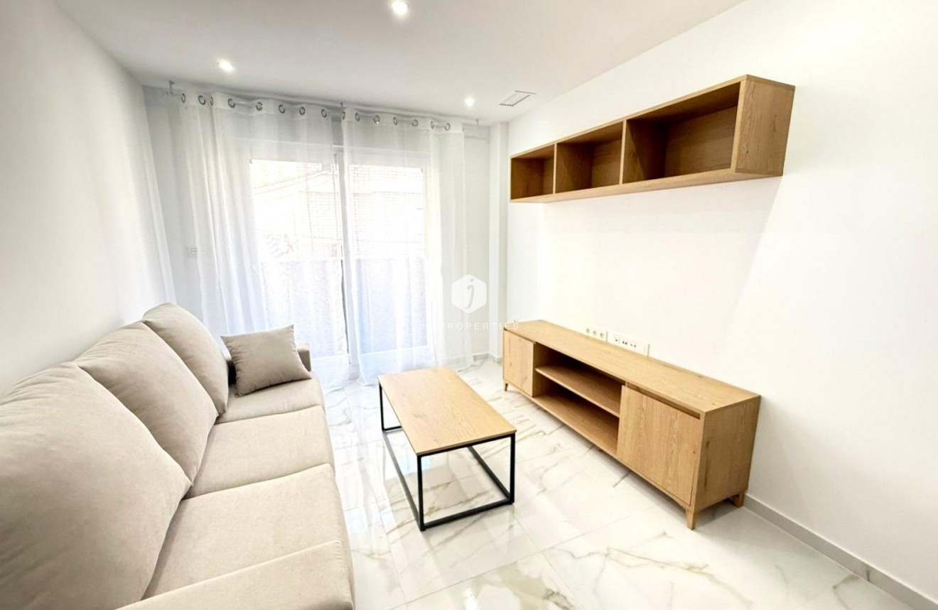 Resale - Apartment / flat -
Torrevieja - PARQUE DE LAS NACIONES