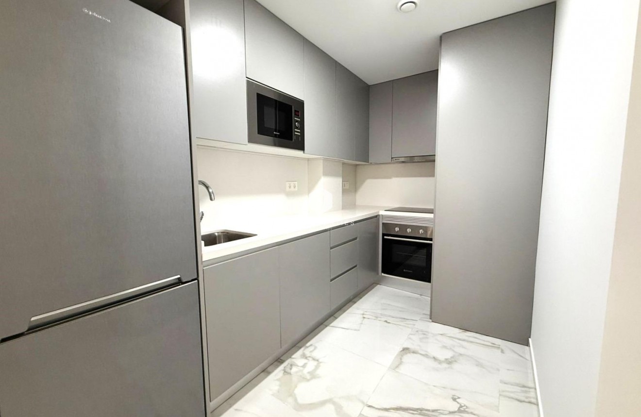 Resale - Apartment / flat -
Torrevieja - PARQUE DE LAS NACIONES