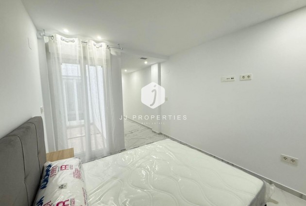 Resale - Apartment / flat -
Torrevieja - PARQUE DE LAS NACIONES