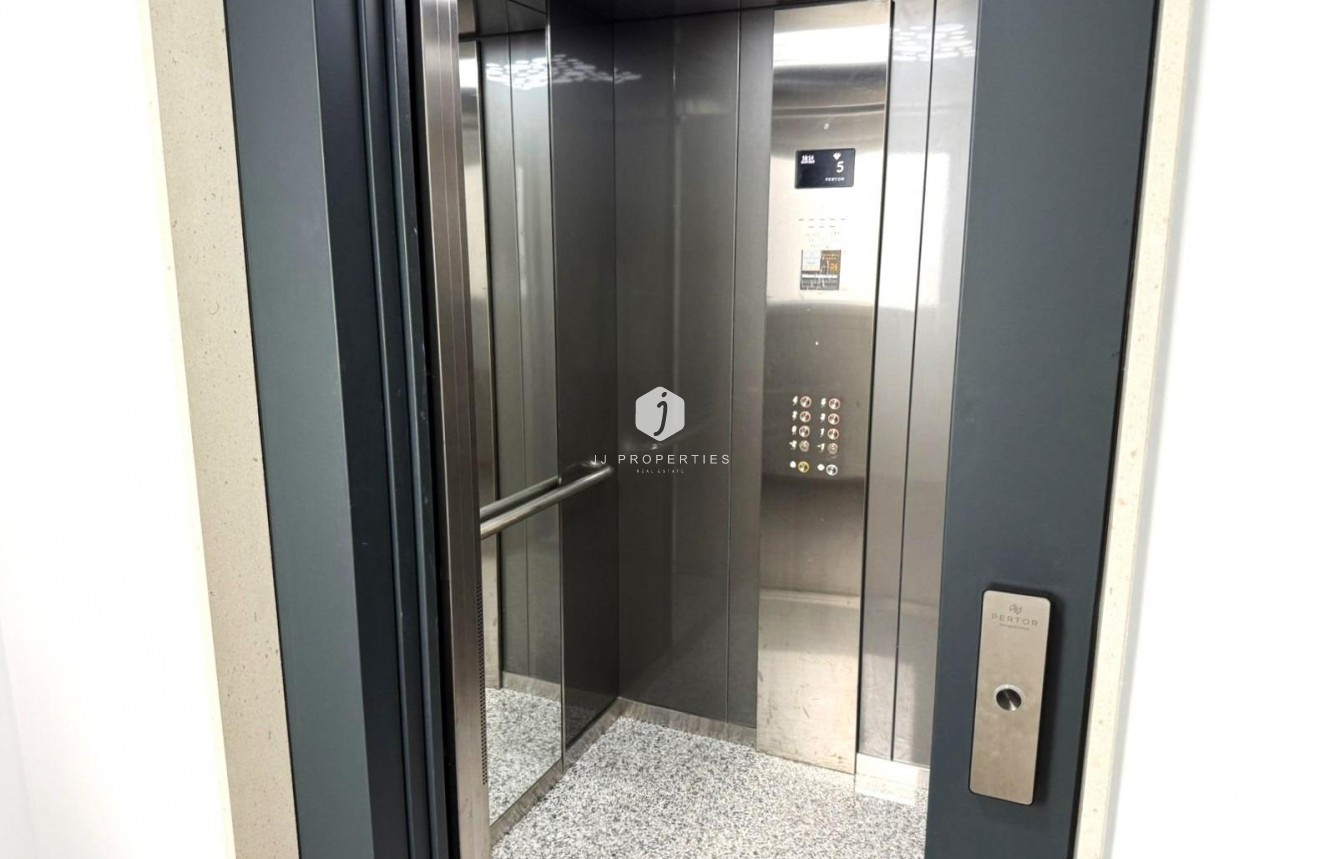 Resale - Apartment / flat -
Torrevieja - PARQUE DE LAS NACIONES