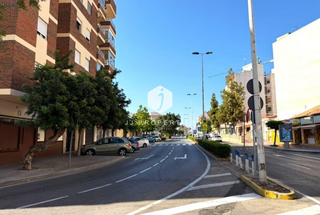 Resale - Apartment / flat -
Torrevieja - PARQUE DE LAS NACIONES
