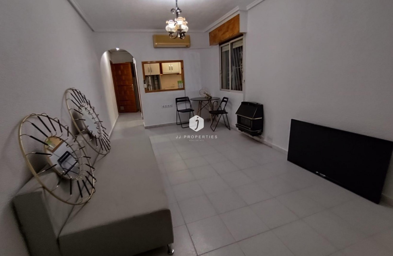 Resale - Apartment / flat -
Torrevieja - La Siesta - El Salado - Torreta