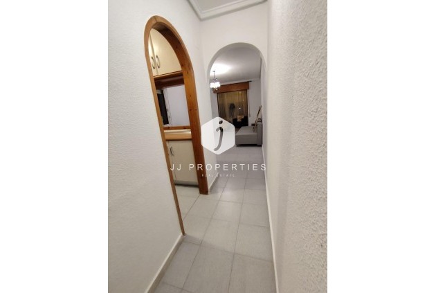 Resale - Apartment / flat -
Torrevieja - La Siesta - El Salado - Torreta