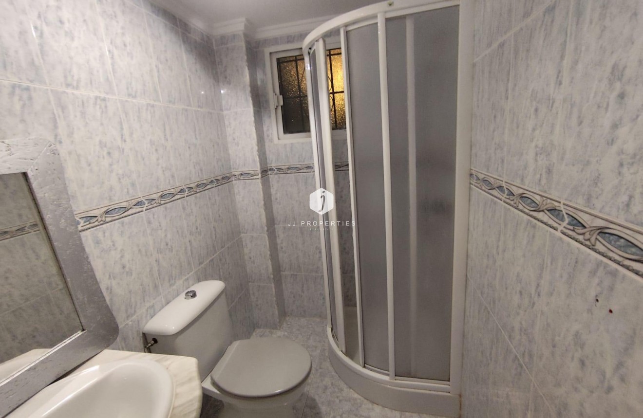 Resale - Apartment / flat -
Torrevieja - La Siesta - El Salado - Torreta