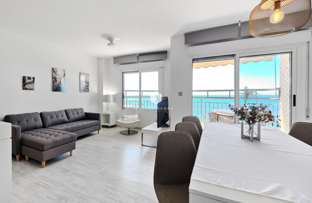 Resale - Apartment / flat -
Torrevieja - Playa del Cura
