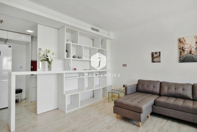 Resale - Apartment / flat -
Torrevieja - Playa del Cura