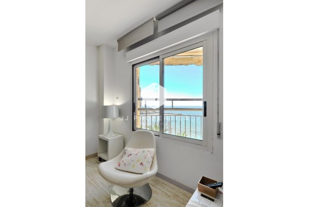 Resale - Apartment / flat -
Torrevieja - Playa del Cura