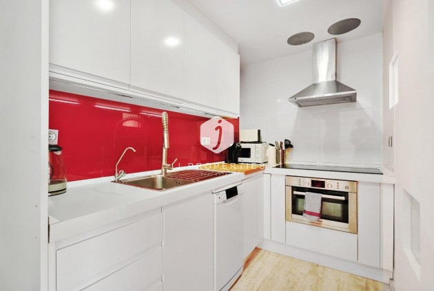 Resale - Apartment / flat -
Torrevieja - Playa del Cura