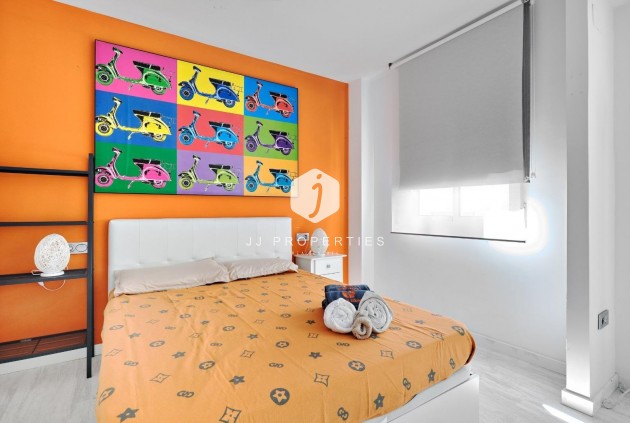 Resale - Apartment / flat -
Torrevieja - Playa del Cura