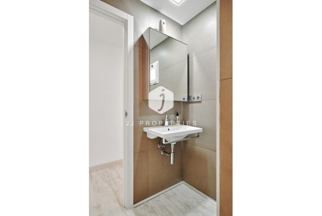 Resale - Apartment / flat -
Torrevieja - Playa del Cura