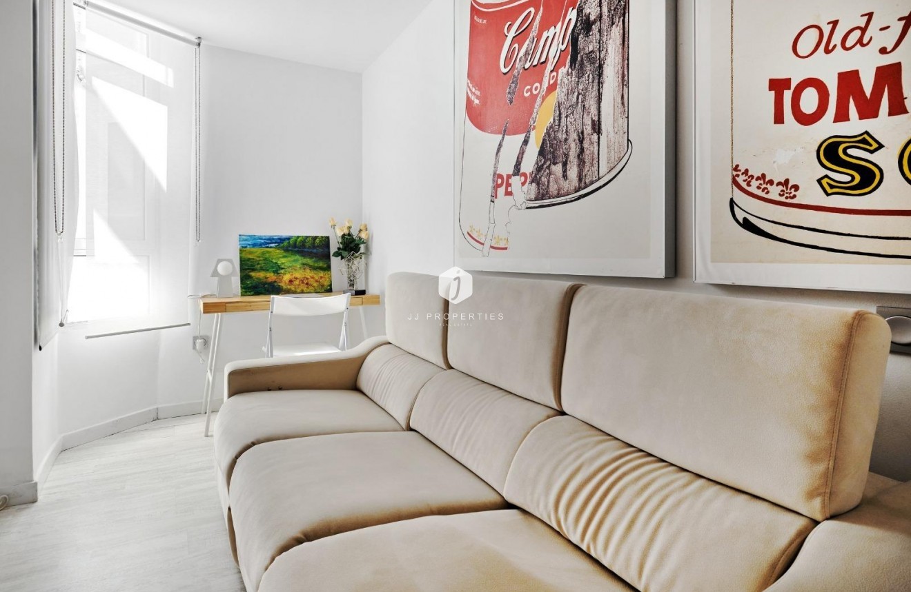 Resale - Apartment / flat -
Torrevieja - Playa del Cura