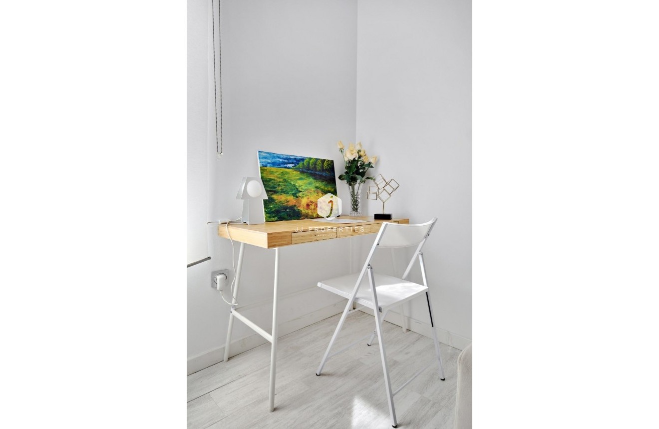 Resale - Apartment / flat -
Torrevieja - Playa del Cura