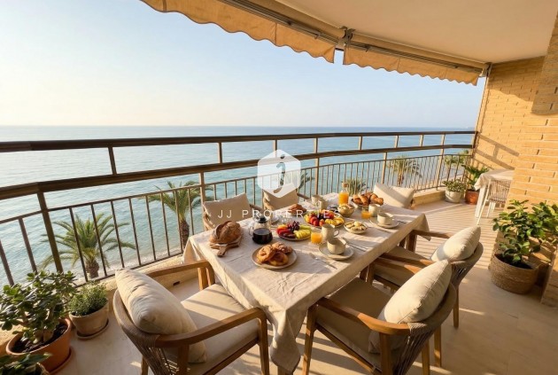 Resale - Apartment / flat -
Torrevieja - Playa del Cura