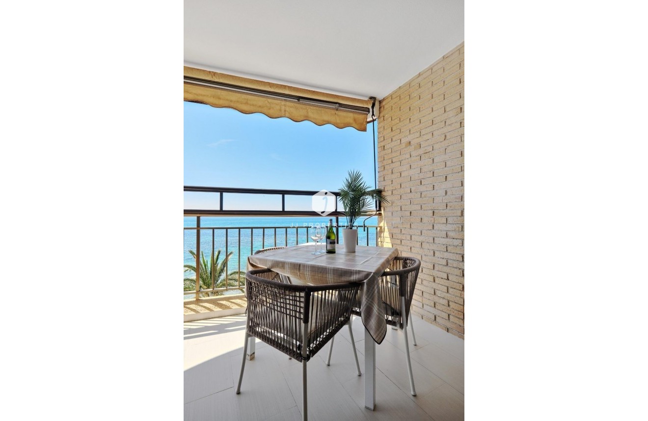 Resale - Apartment / flat -
Torrevieja - Playa del Cura