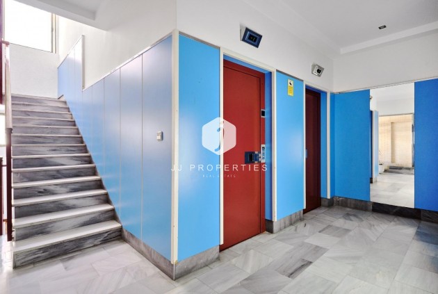 Resale - Apartment / flat -
Torrevieja - Playa del Cura